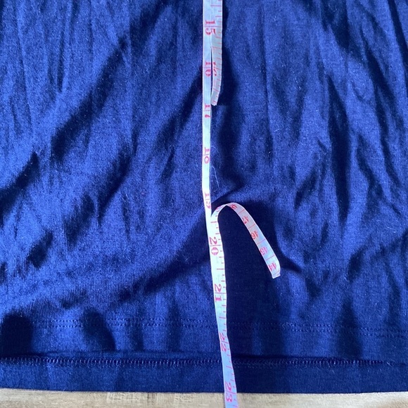 $1 - Old Navy Long Sleeve Top - Picture 6 of 6